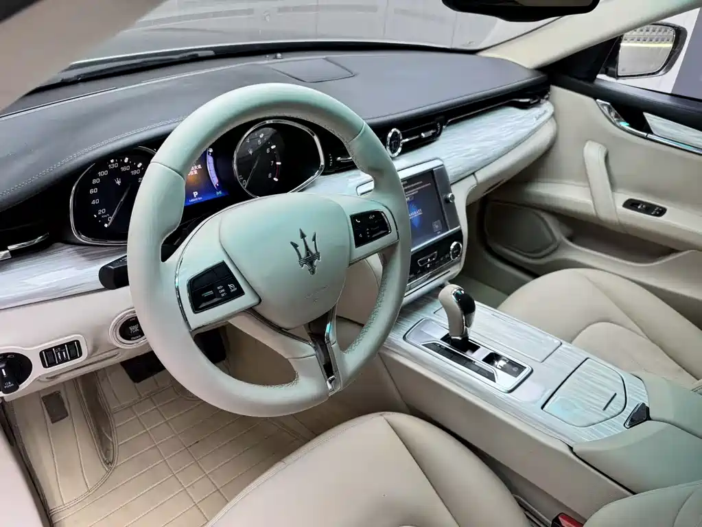 Quattroporte 3.0 T Standard