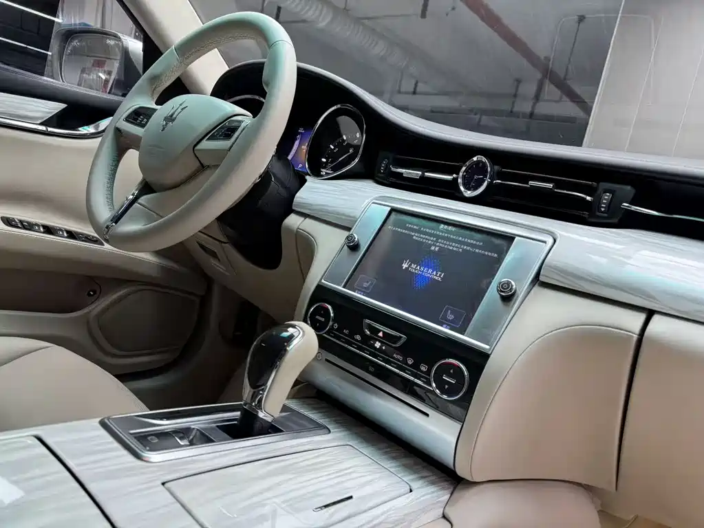 Quattroporte 3.0 T Standard