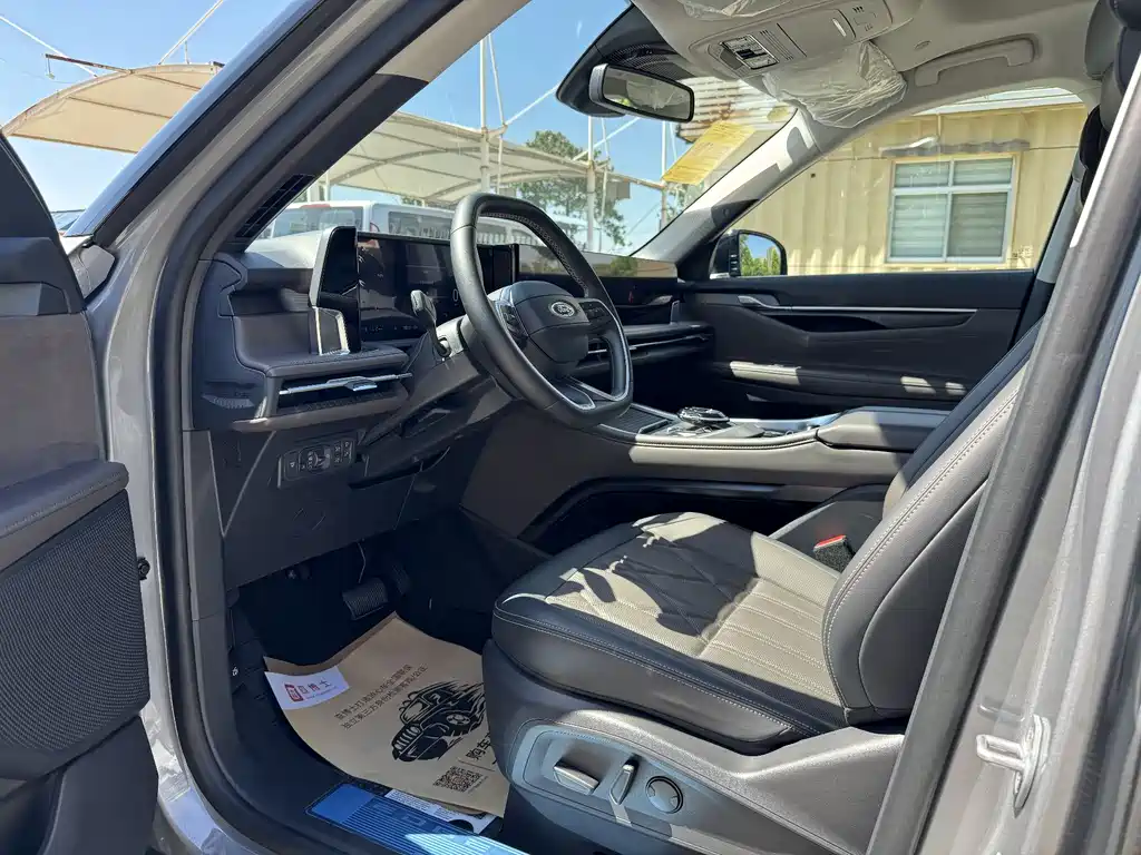 Edge Edge L 2.0 T EcoBoost E Hybrid 4 WD 7-seat Supreme