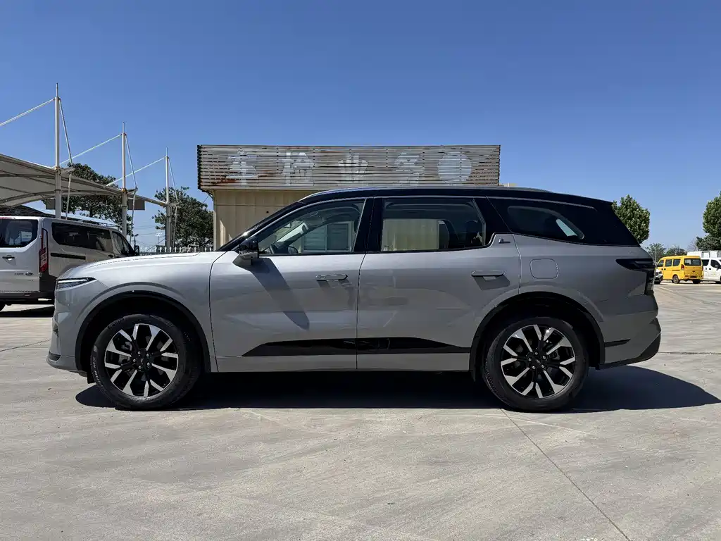 Edge Edge L 2.0 T EcoBoost E Hybrid 4 WD 7-seat Supreme