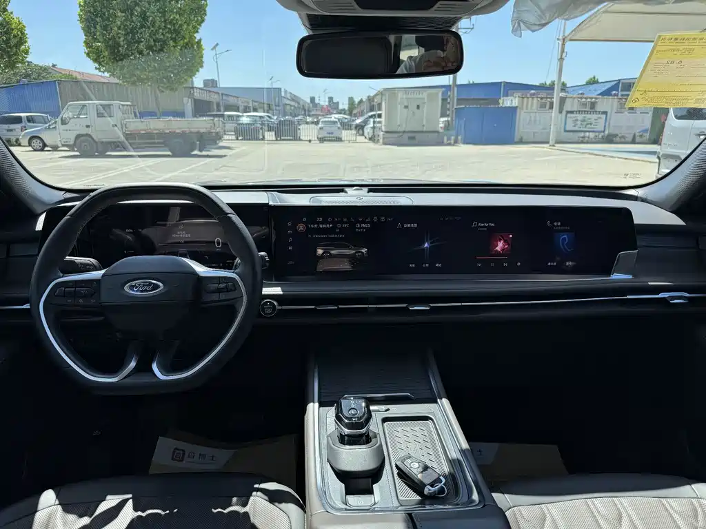 Edge Edge L 2.0 T EcoBoost E Hybrid 4 WD 7-seat Supreme