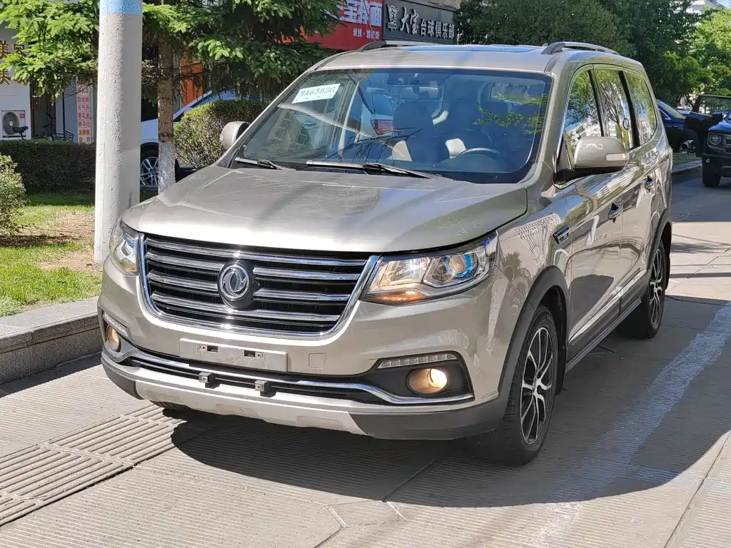 Fengxing SX6 1.6 L CVT Luxury