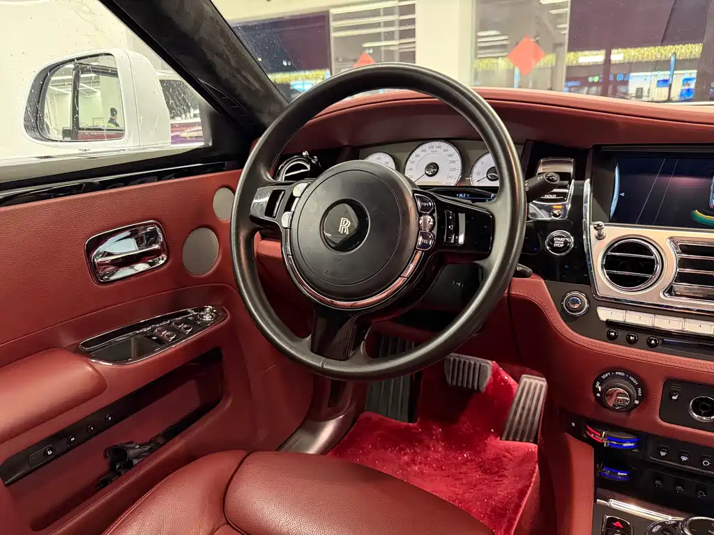 Ghost 6.6 T Standard Wheelbase
