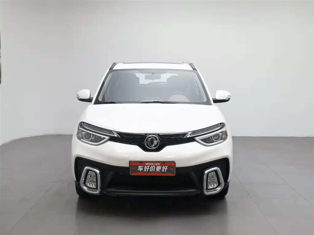Dongfeng Fengshen AX4 东风风神AX4 2018款 1.6 L 手动潮尚型天窗版