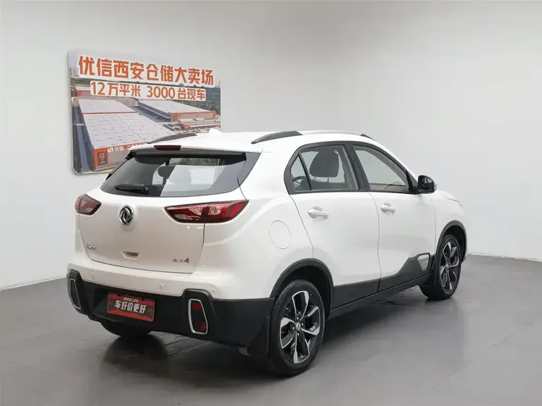 Dongfeng Fengshen AX4 东风风神AX4 2018款 1.6 L 手动潮尚型天窗版