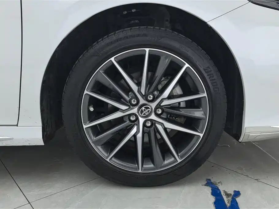Camry Dual Engine 2.5 HG Luxury