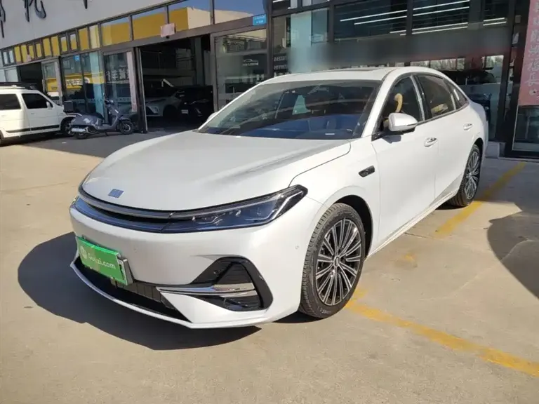 Geely Galaxy A7 银河A7 EM 2025款 EM-i 150 km 星舰版