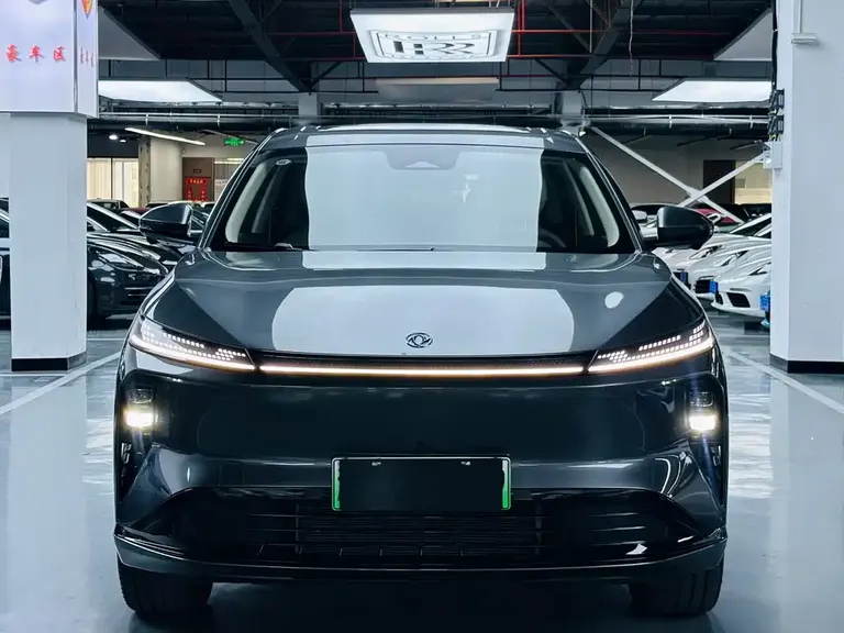 Dongfeng Fengshen L8 185 KM Dream