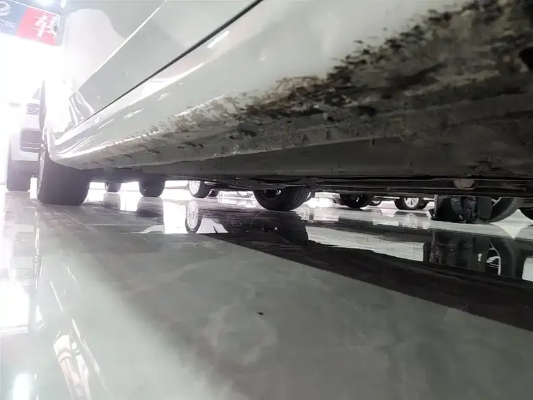 Roewe i6 Classic PLUS 1.6 L CVT 4 G Connected Glory Flagship