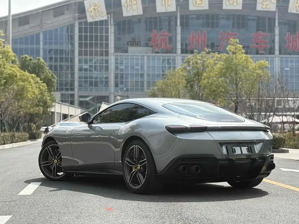 Roma 3.9 T V8