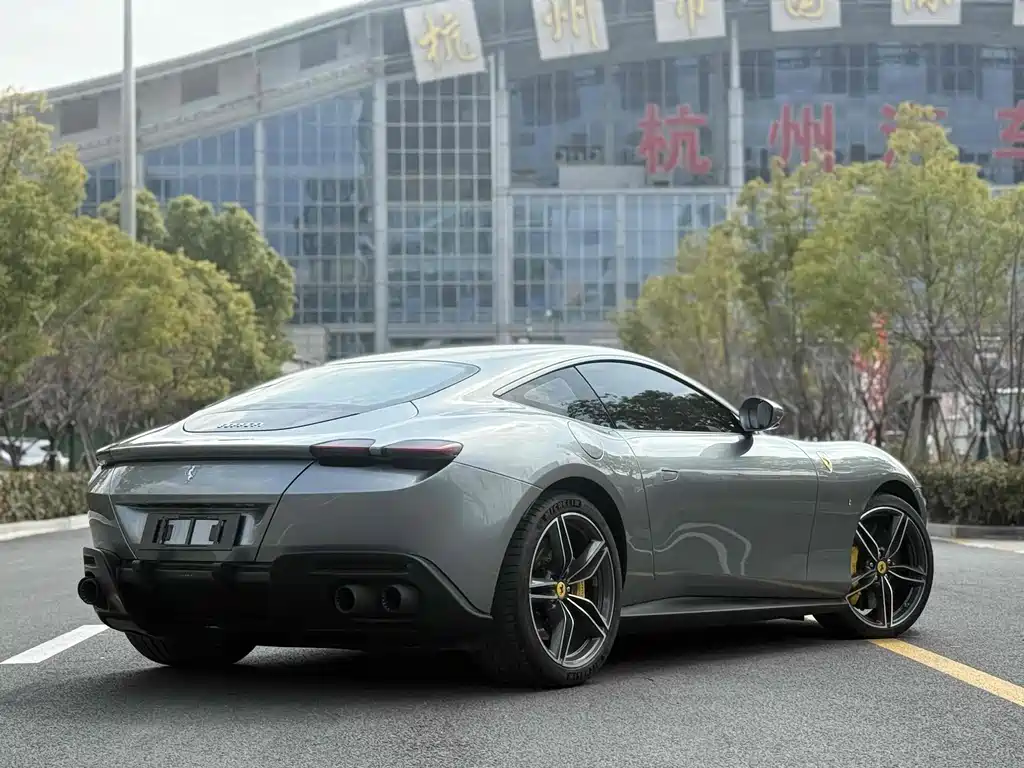 Roma 3.9 T V8
