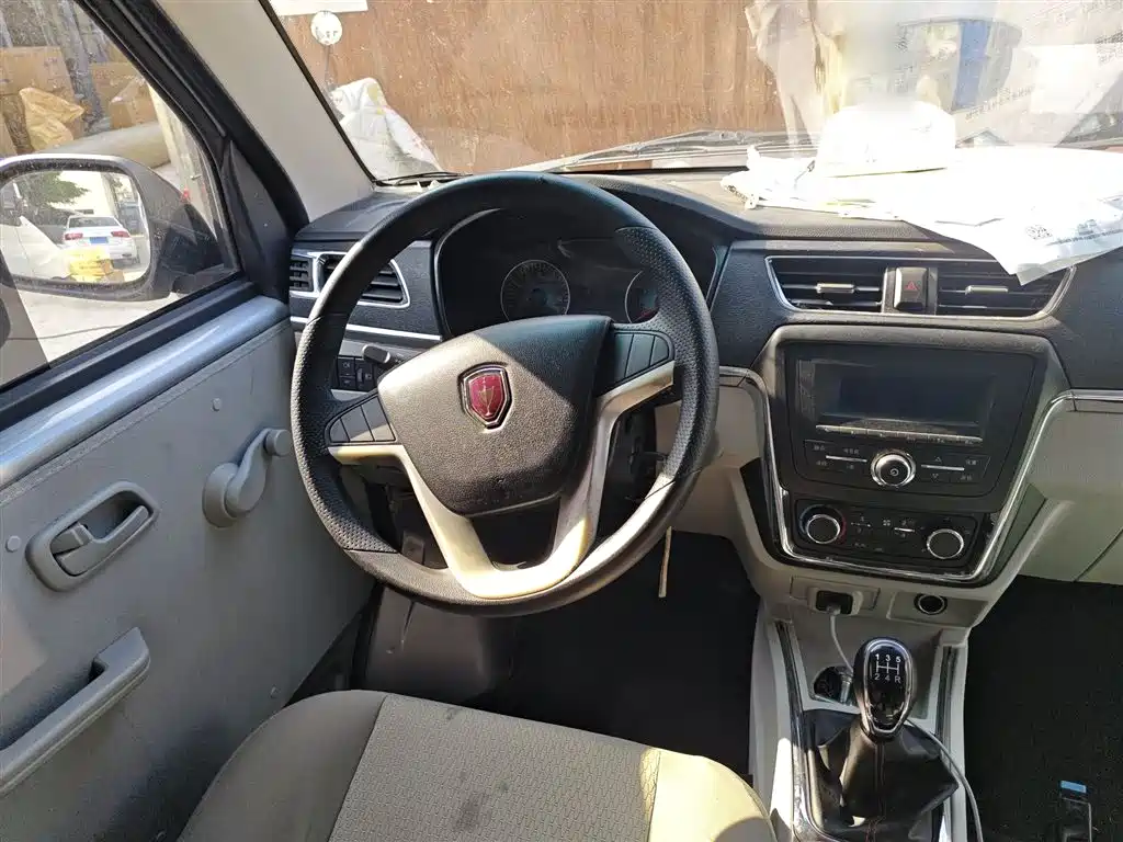 Xiaohaishi X30 小海狮X30 2024款 1.5 L 财富型客车 5/6/7座