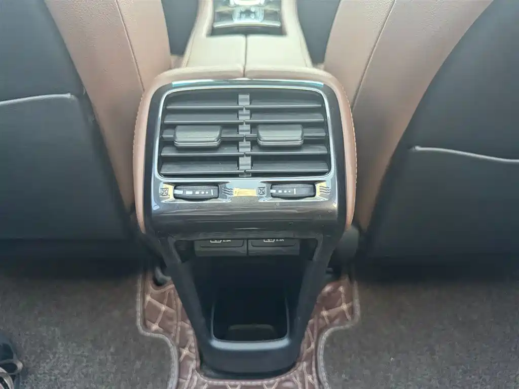 Acura CDX 1.5 T 4 WD Premium Dazzle Style