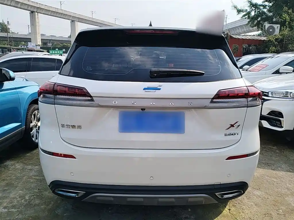 Changan Oshan X7 1.5 T Auto Premium
