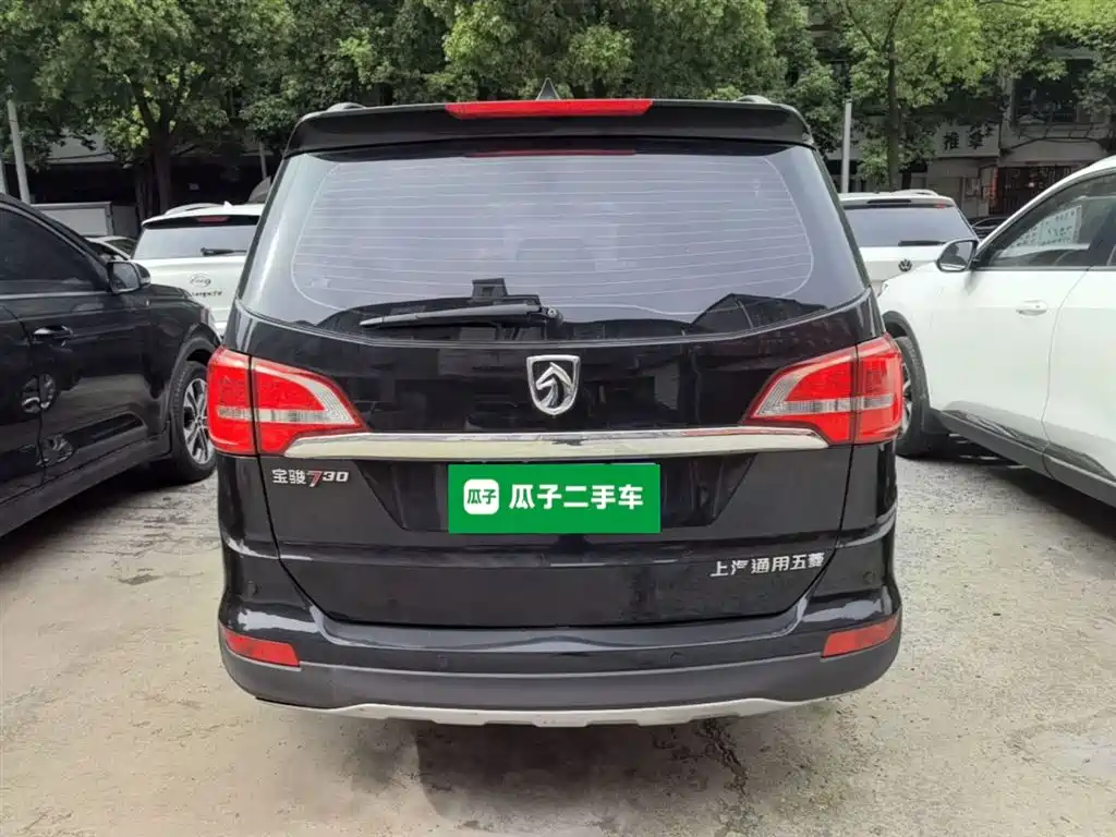 Baojun 730 1.5 L Manual Comfort 7-seat CN-V