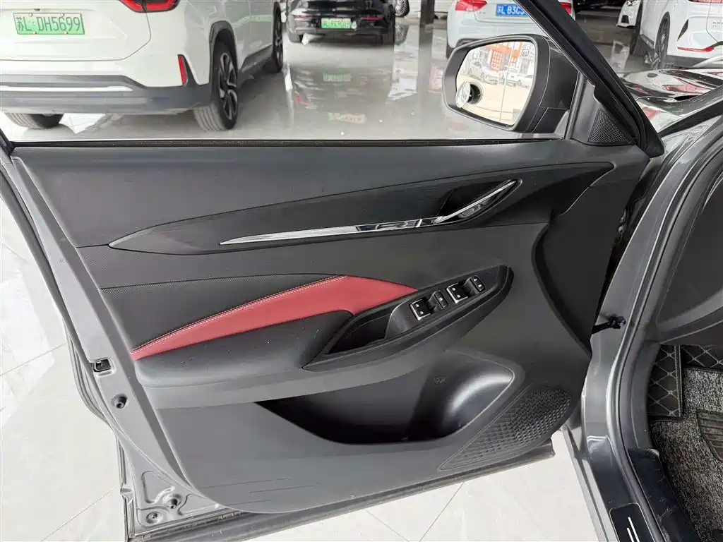 Changan Oshan X5 Facelift 1.5 T DCT Luxury
