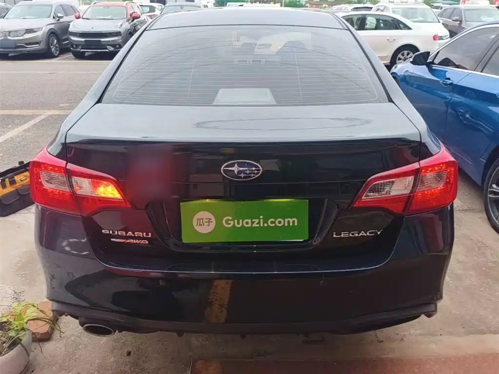 Legacy Facelift 2.5 i AWD Style
