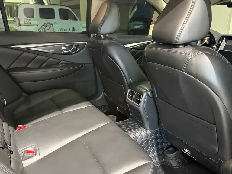 Infiniti Q50 L 2.0 T Comfort CN-V