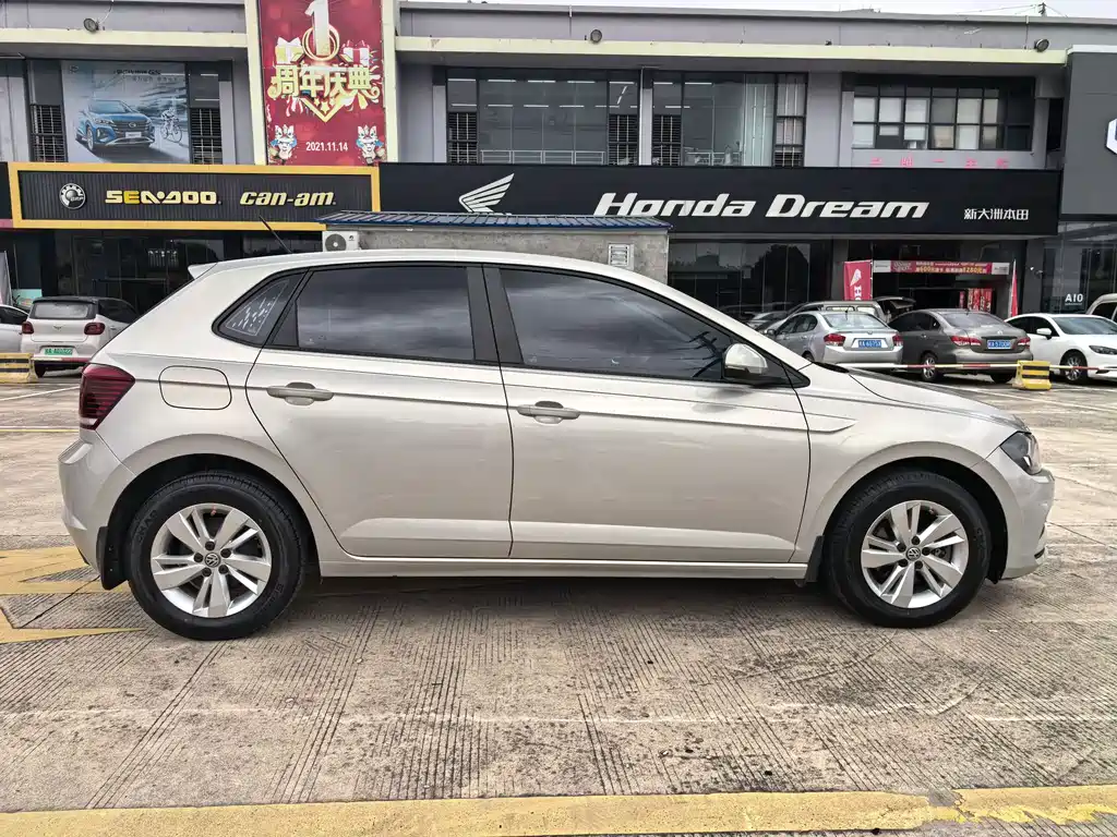 Polo Plus 1.5 L Auto Panoramic Pleasure