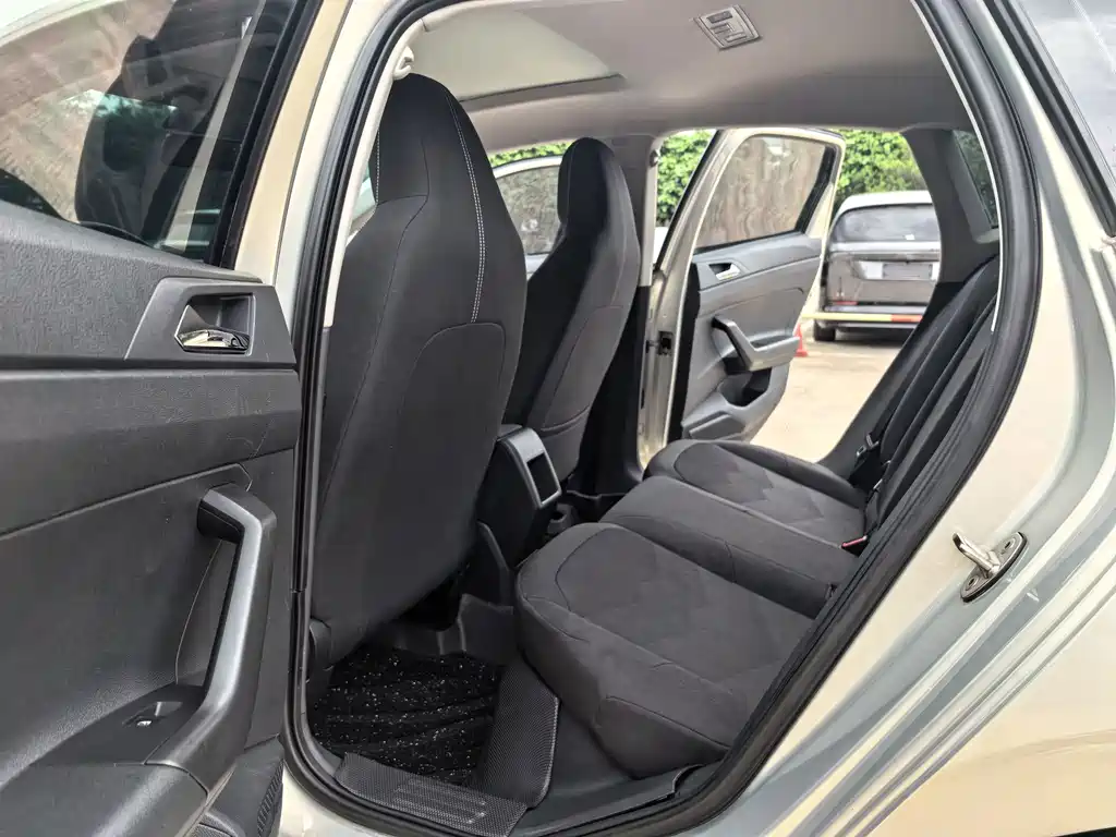 Polo Plus 1.5 L Auto Panoramic Pleasure