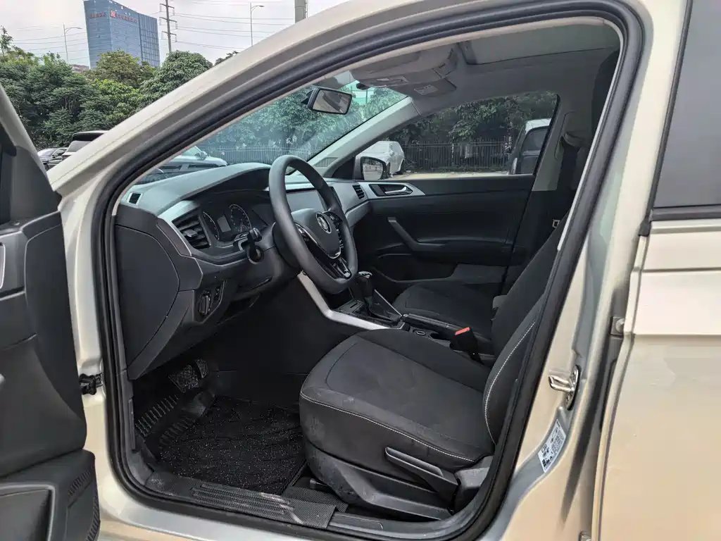 Polo Plus 1.5 L Auto Panoramic Pleasure