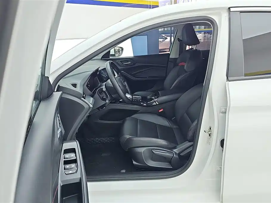 MG5 180 DVVT CVT Style