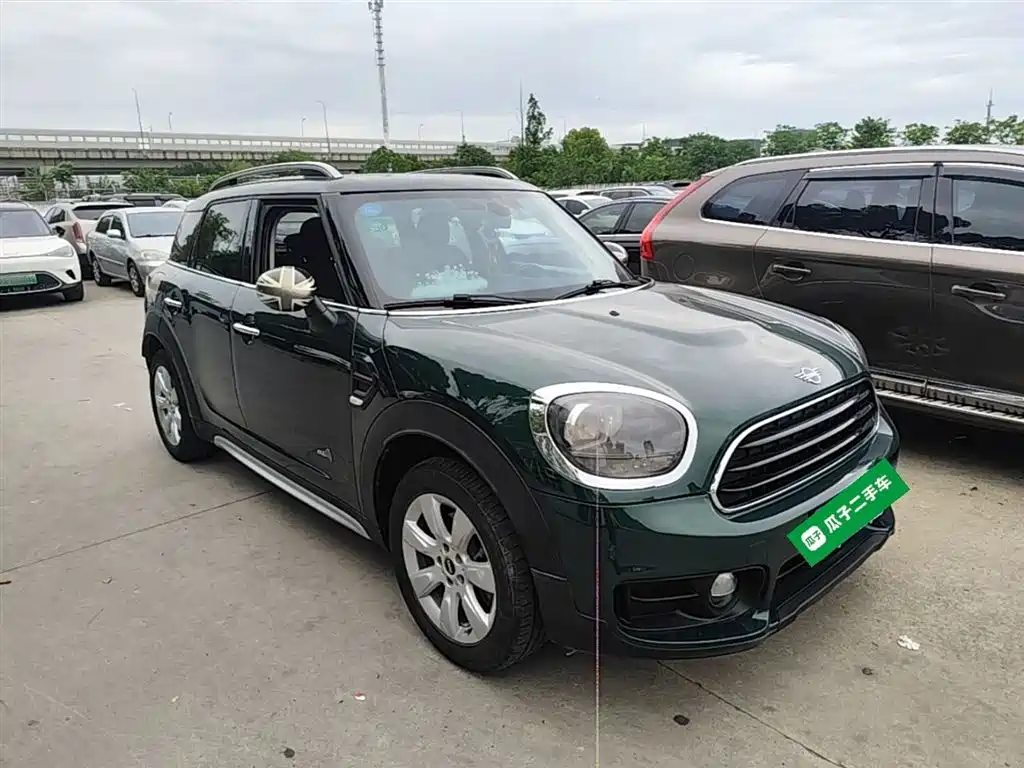 MINI COUNTRYMAN 1.5 T COOPER ALL4 Classic