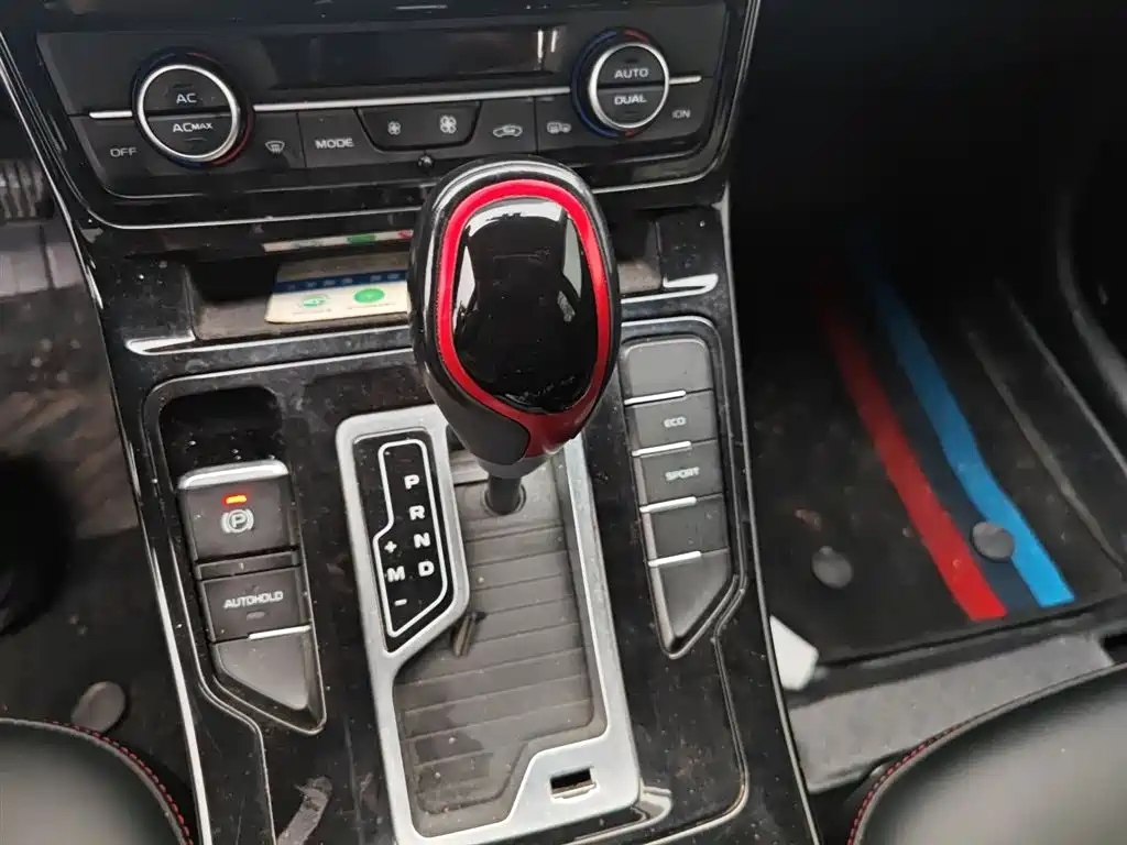 Emgrand GS 1.4 T CVT Elegant