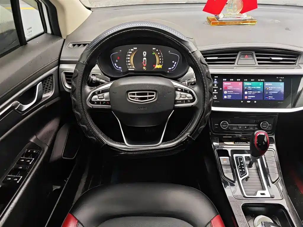 Emgrand GS 1.4 T CVT Elegant
