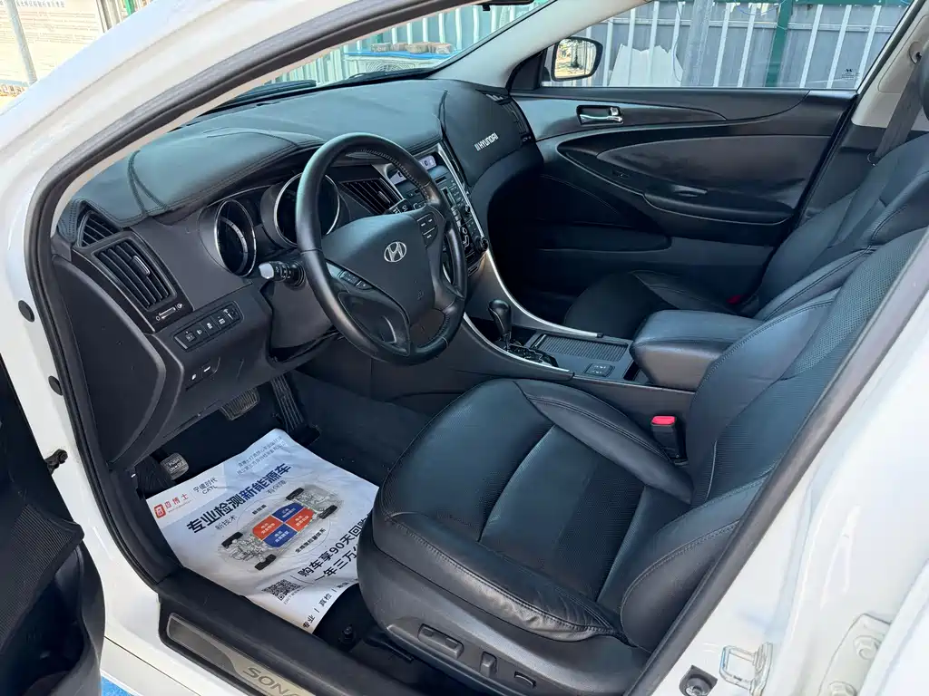 Sonata 2.0 L Auto Luxury