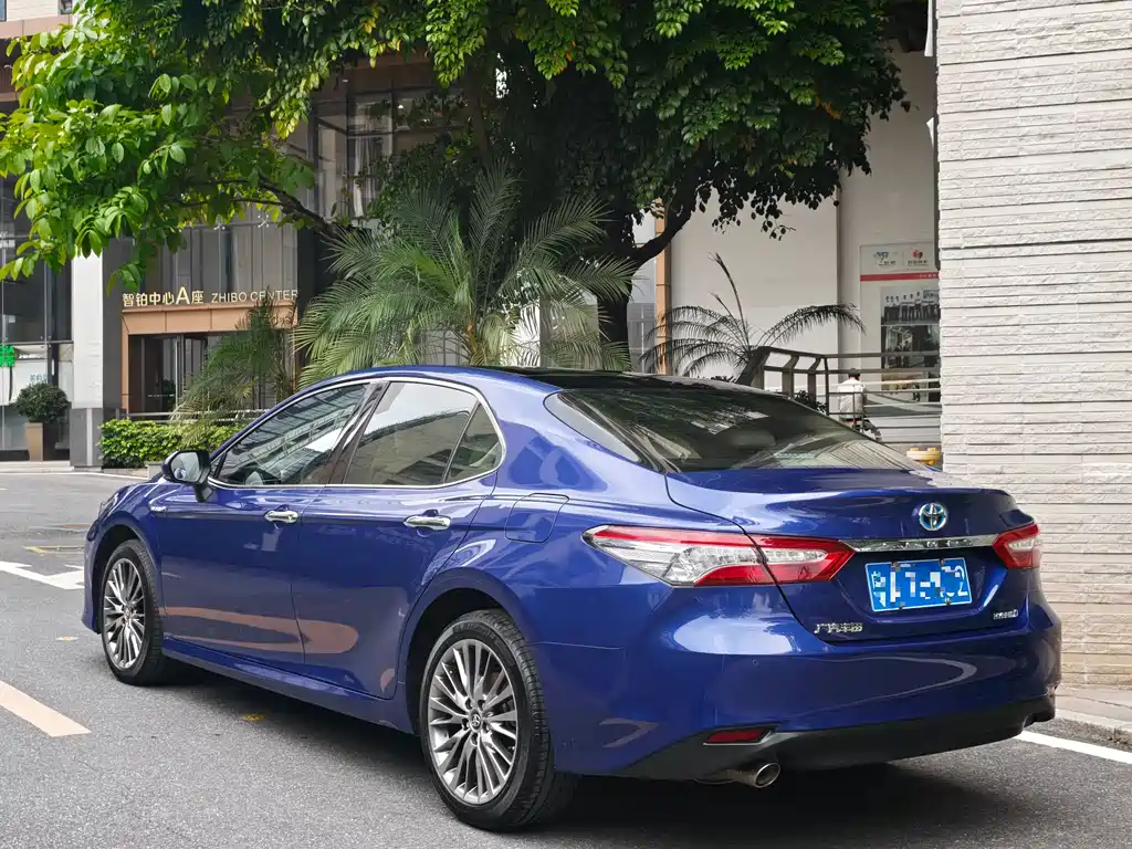 Camry Dual Engine 2.5 HG Luxury CN-V