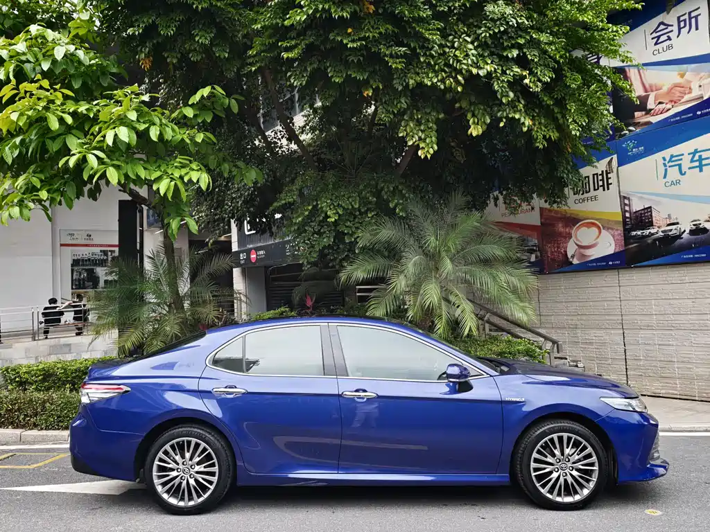Camry Dual Engine 2.5 HG Luxury CN-V