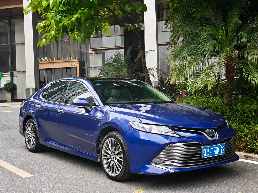 Camry Dual Engine 2.5 HG Luxury CN-V