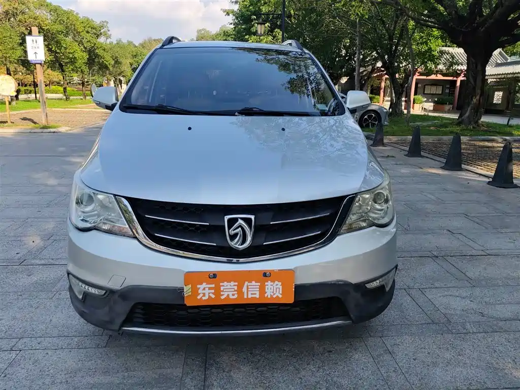 Baojun 730 1.5 L Manual Comfort 7-seat