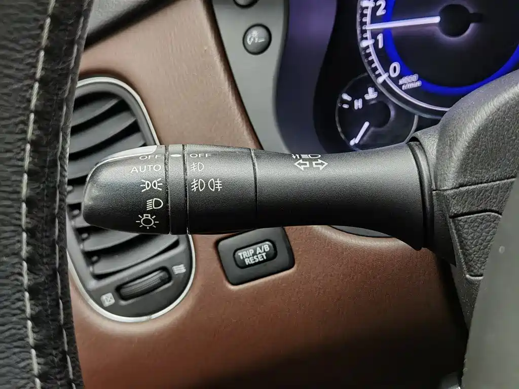 Infiniti QX50 2.5 L Joy