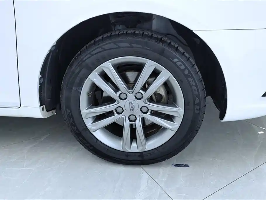 Emgrand Sedan Million 1.5 L Manual Upward