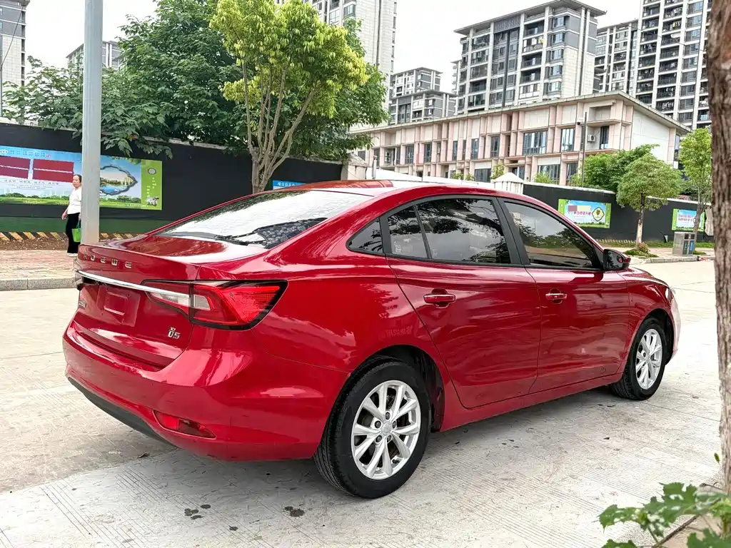 Roewe i5 1.5 L Auto 4 G Connected Bright Cross