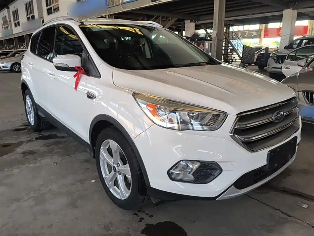 Kuga EcoBoost 180 2 WD Fine Wing