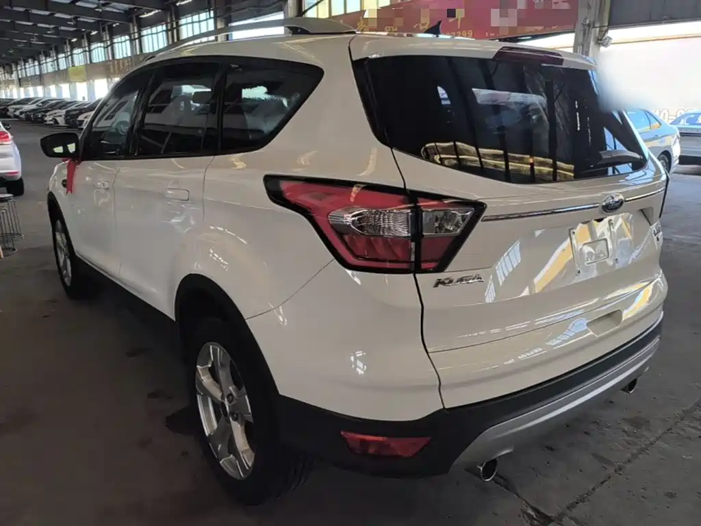 Kuga EcoBoost 180 2 WD Fine Wing