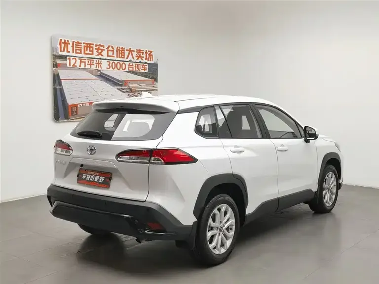 Toyota Frontlander 2.0 L CVT Elite