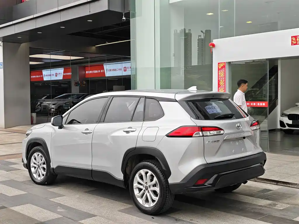 Frontlander 2.0 L CVT Leading