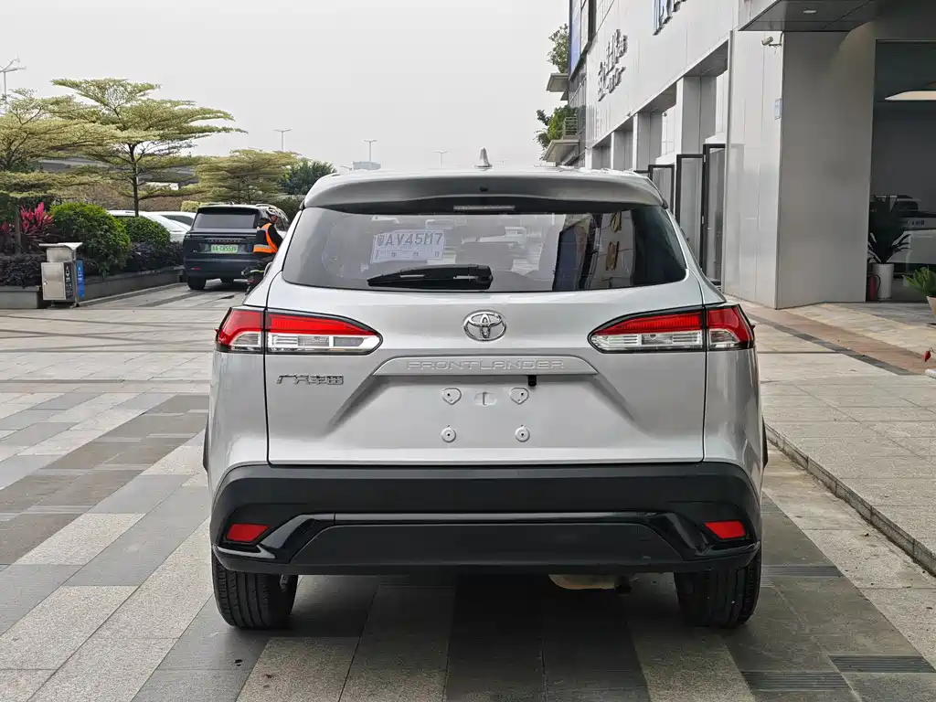 Frontlander 2.0 L CVT Leading