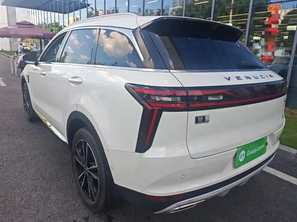 Venucia Star 260 T Auto 48 V Mild Hybrid Turbo Star Shine