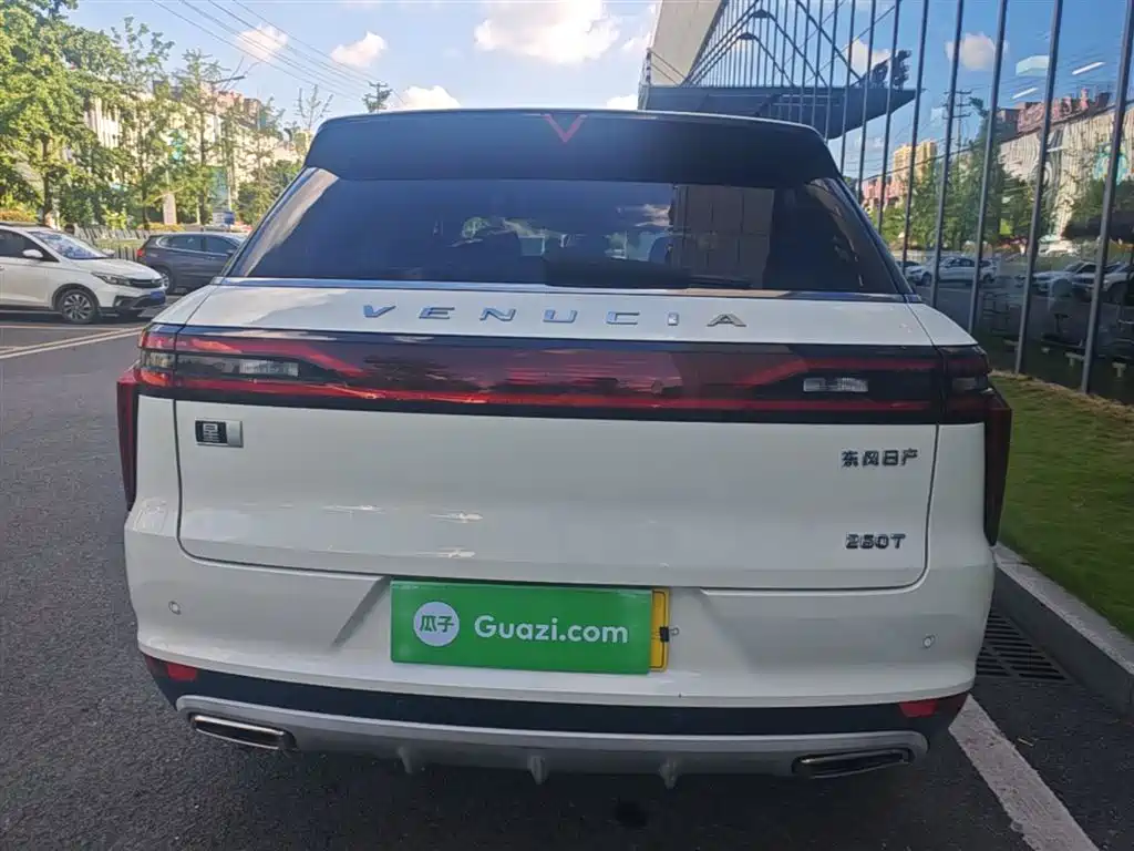 Venucia Star 260 T Auto 48 V Mild Hybrid Turbo Star Shine