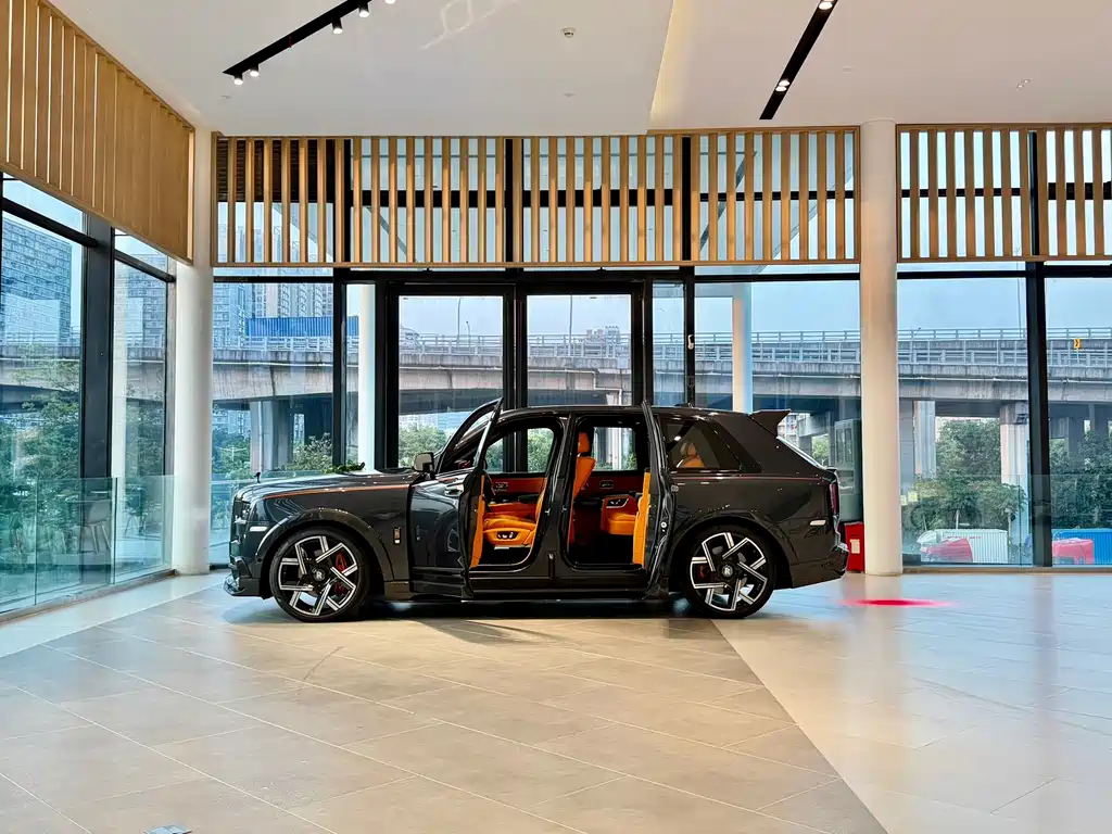 Cullinan 4-seat