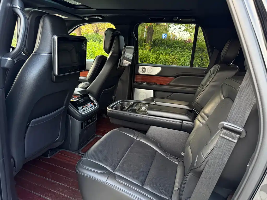 Navigator 3.5 T Honor Shine CN-V