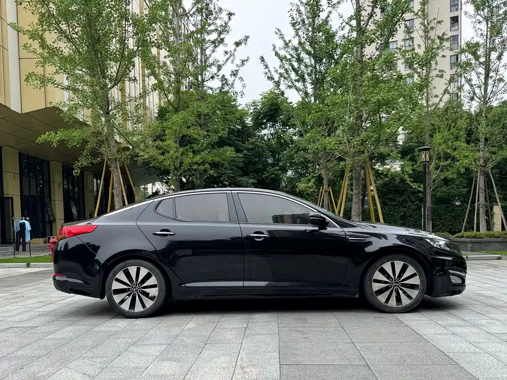 Kia K5 起亚K5 2011款 2.0 L 自动DLX