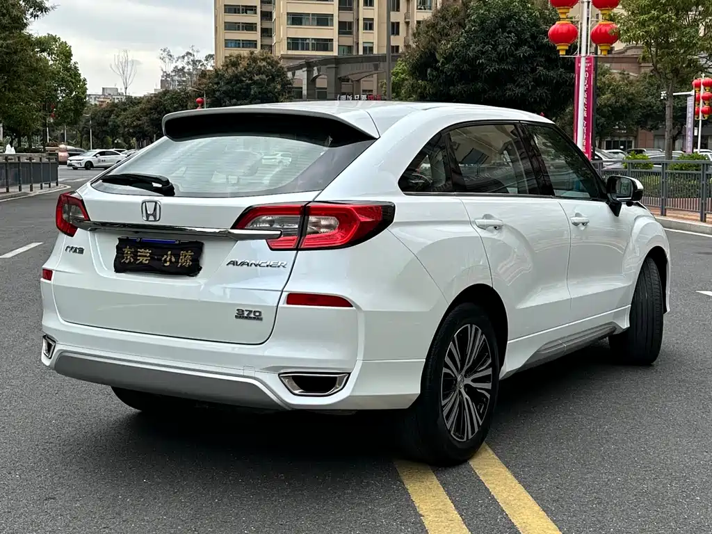 Avancier 370 TURBO 2 WD Luxury