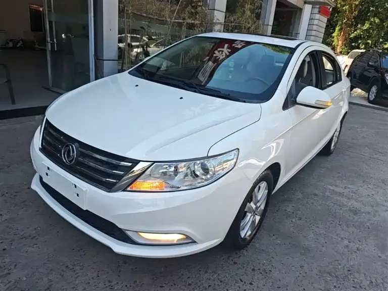 Dongfeng 东风风神A30 东风风神A30 2014款 1.5 L 手动智驱智尚型