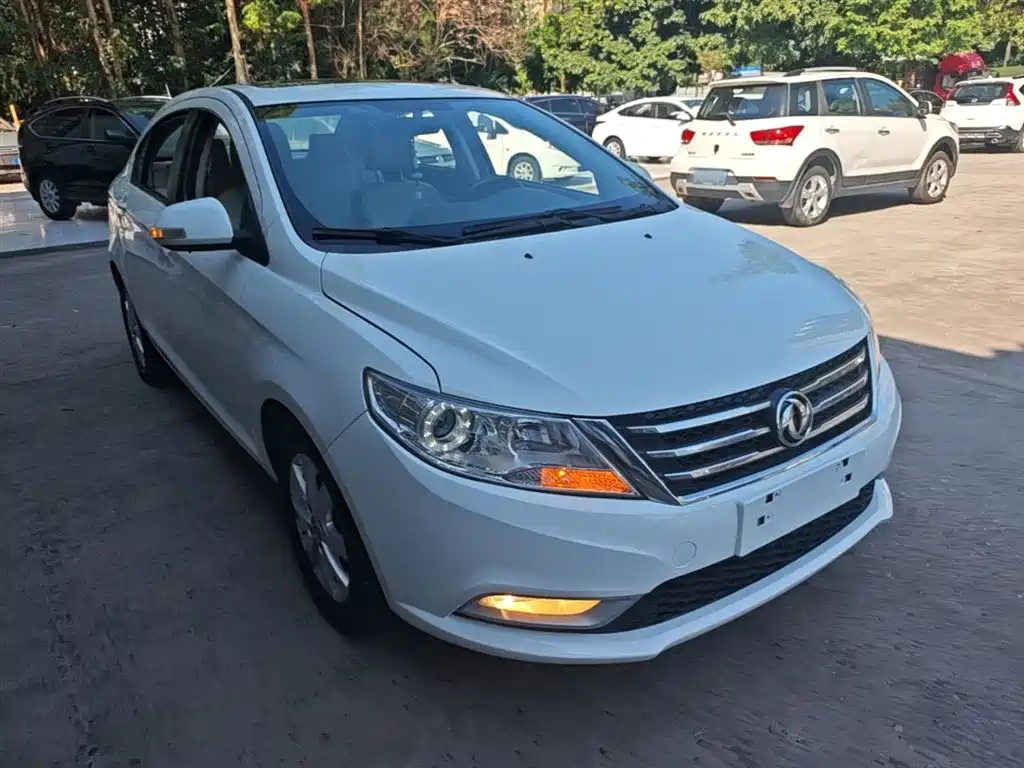 东风风神A30 东风风神A30 2014款 1.5 L 手动智驱智尚型